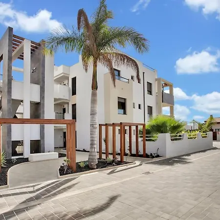 2 Terraces W/ Astonishing Views. Lejlighed *
